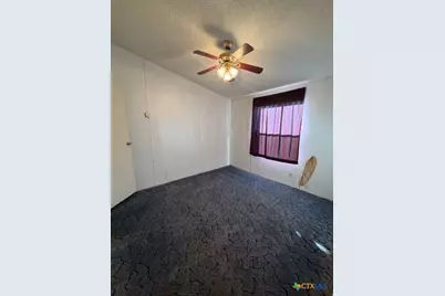 811 Cadwell, Yoakum, TX 77954 - Photo 11