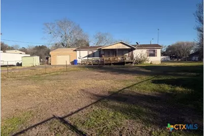 811 Cadwell, Yoakum, TX 77995 - Photo 1