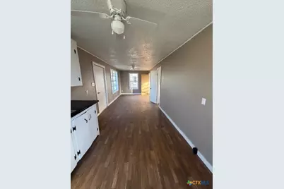 802 Cadwell, Yoakum, TX 77954 - Photo 3