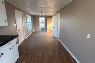 802 Cadwell, Yoakum, TX 77954 - Photo 3