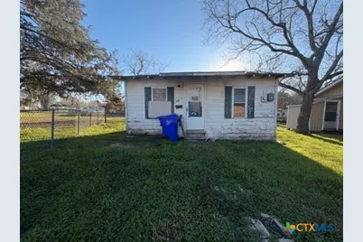 802 Cadwell, Yoakum, TX 77954 - Photo 7