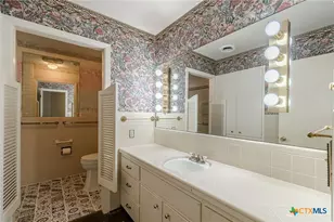 17 Ridge Dr, New Braunfels, TX 78130 - Photo 29