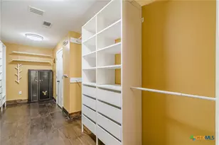 17 Ridge Dr, New Braunfels, TX 78130 - Photo 13