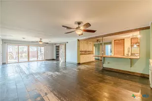 17 Ridge Dr, New Braunfels, TX 78130 - Photo 5