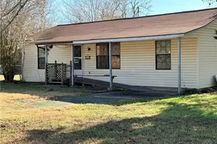 120 Crescent Dr, Victoria, TX 77905 - Photo 1