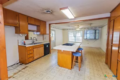 120 Crescent Drive, Victoria, TX 77905 - Photo 7