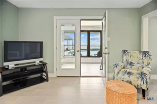 8 Las Brisas Pl, Port Lavaca, TX 77979 - Photo 7