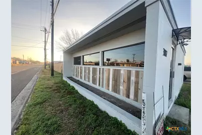 3007 E Red River Street, Victoria, TX 77901 - Photo 3