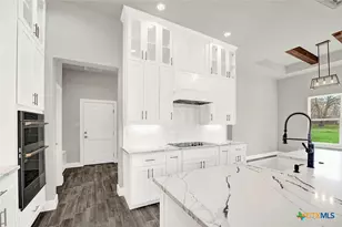 100 Hondo Rdg, La Vernia, TX 78121 - Photo 13