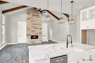 100 Hondo Rdg, La Vernia, TX 78121 - Photo 7