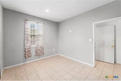 22914 Skila Drive, Elmendorf, TX 78112 - Photo 13