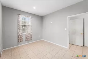 22914 Skila Dr, Elmendorf, TX 78112 - Photo 13