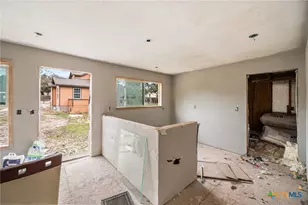 22914 Skila Dr, Elmendorf, TX 78112 - Photo 31