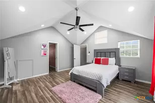 22914 Skila Dr, Elmendorf, TX 78112 - Photo 19