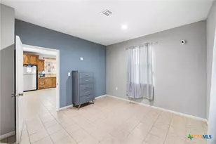 22914 Skila Dr, Elmendorf, TX 78112 - Photo 9