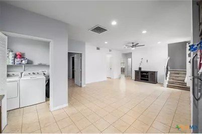 22914 Skila Drive, Elmendorf, TX 78112 - Photo 5