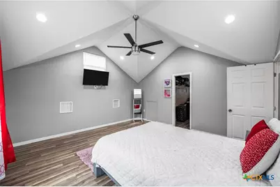 22914 Skila Drive, Elmendorf, TX 78112 - Photo 21