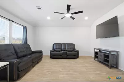 425 Lancebill Drive, Lockhart, TX 78644 - Photo 5