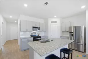 425 Lancebill Dr, Lockhart, TX 78644 - Photo 11