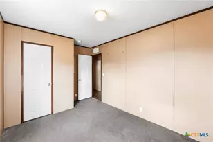 3814 New Mathis Rd, Elmendorf, TX 78112 - Photo 25