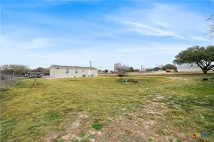 3814 New Mathis Rd, Elmendorf, TX 78112 - Photo 29