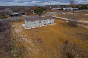 3814 New Mathis Rd, Elmendorf, TX 78112 - Photo 33