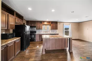 3814 New Mathis Rd, Elmendorf, TX 78112 - Photo 13