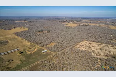 1387 County Road 304, Floresville, TX 78114 - Photo 3