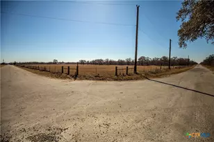 1387 County Rd 304, Floresville, TX 78114 - Photo 13
