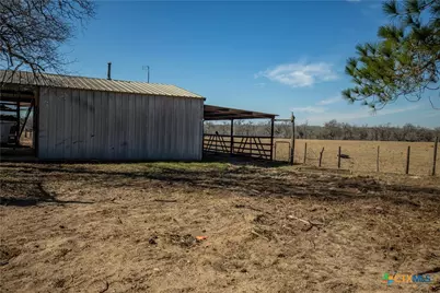 1387 County Road 304, Floresville, TX 78114 - Photo 31