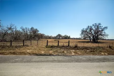 1387 County Road 304, Floresville, TX 78114 - Photo 15