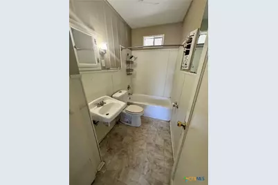 209 Lackey Street, Cuero, TX 77954 - Photo 11