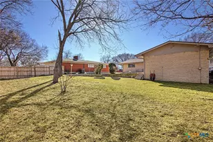 120 N 29th St, Gatesville, TX 76528 - Photo 25