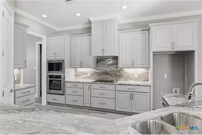 647 Oak Creek Parkway, Seguin, TX 78155 - Photo 19