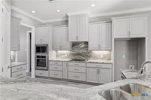 647 Oak Creek Pkwy, Seguin, TX 78155 - Photo 19