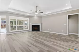 647 Oak Creek Pkwy, Seguin, TX 78155 - Photo 7