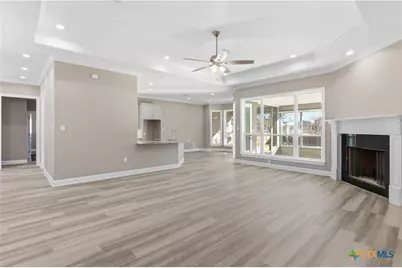 647 Oak Creek Parkway, Seguin, TX 78155 - Photo 9