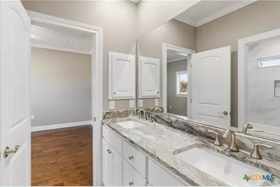 647 Oak Creek Parkway, Seguin, TX 78155 - Photo 43