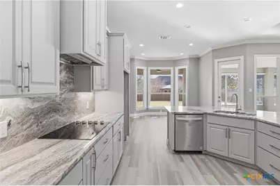 647 Oak Creek Parkway, Seguin, TX 78155 - Photo 23