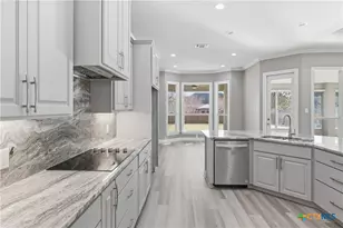 647 Oak Creek Pkwy, Seguin, TX 78155 - Photo 23