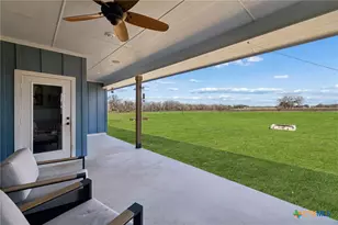 5476 County Rd 427, Stockdale, TX 78160 - Photo 7
