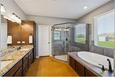 5476 County Road 427, Stockdale, TX 78160 - Photo 15