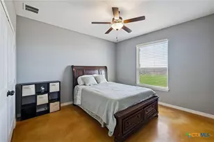 5476 County Rd 427, Stockdale, TX 78160 - Photo 21