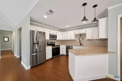 1911 Palace Drive, New Braunfels, TX 78130 - Photo 11