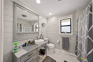 1911 Palace Dr, New Braunfels, TX 78130 - Photo 17