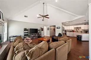 1911 Palace Dr, New Braunfels, TX 78130 - Photo 7