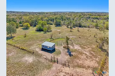 1525 Fm 1704, Elgin, TX 78621 - Photo 35