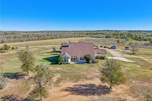 1525 Fm 1704, Elgin, TX 78621 - Photo 39