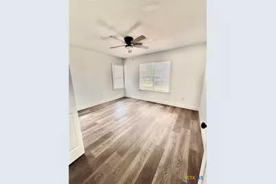 801 Hopkins St., Yoakum, TX 77995 - Photo 33