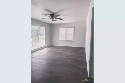 801 Hopkins St., Yoakum, TX 77995 - Photo 25